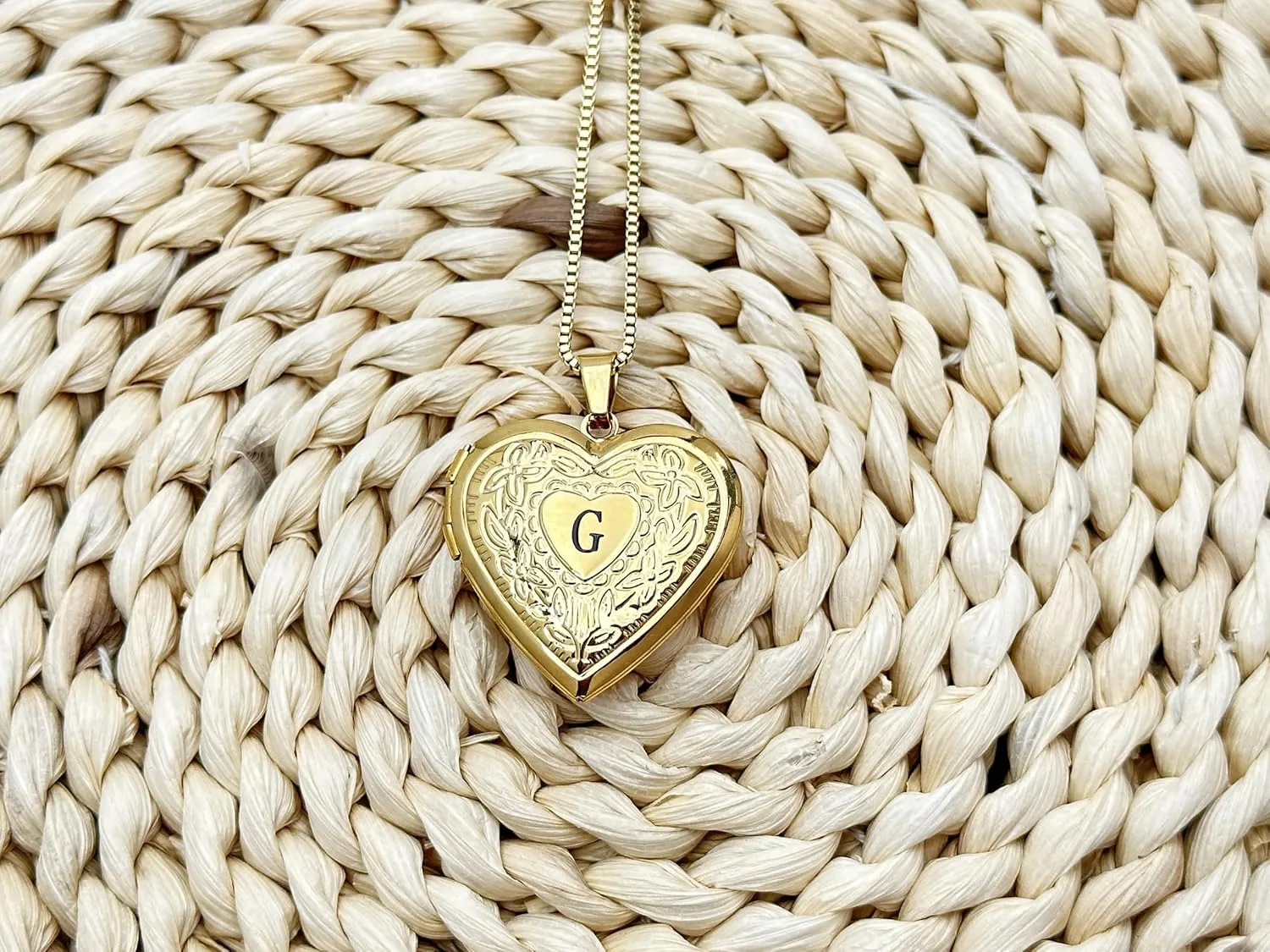 Love Heart Locket Necklace That Holds Pictures, Initial Alphabet A-Z Photo Lockets