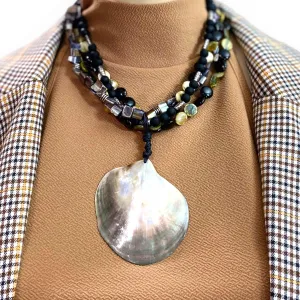 Mother of Pearl Shell Choker Necklace