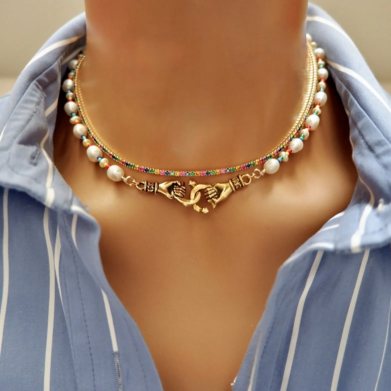 my hand in hand pearl choker