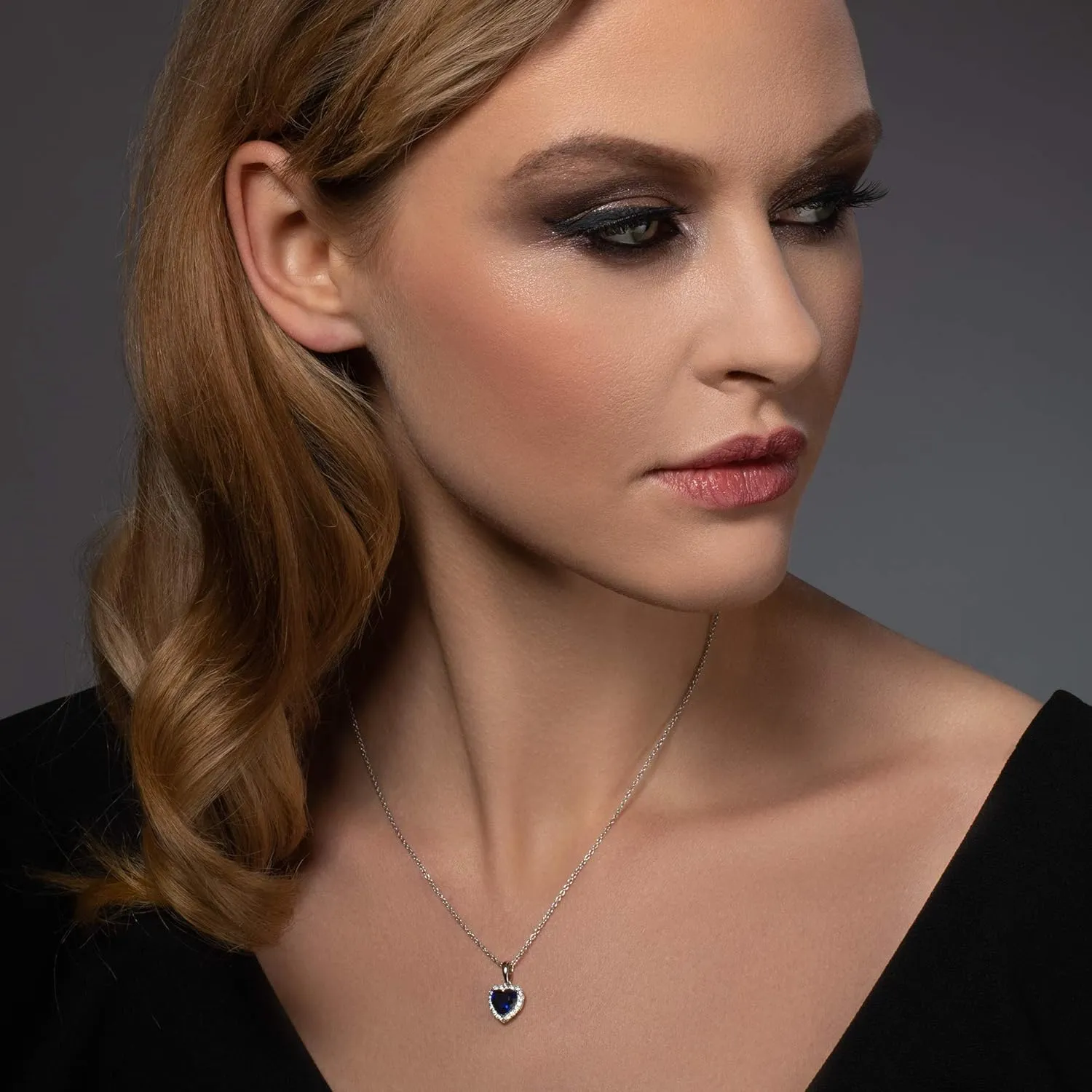 namana Silver Heart Necklace for Women with a Blue or Red Stone, 925 Sterling Silver Necklaces for Women with a Heart Shaped Stone and Cubic Zirconia Sones, Heart Pendant Necklace for Women