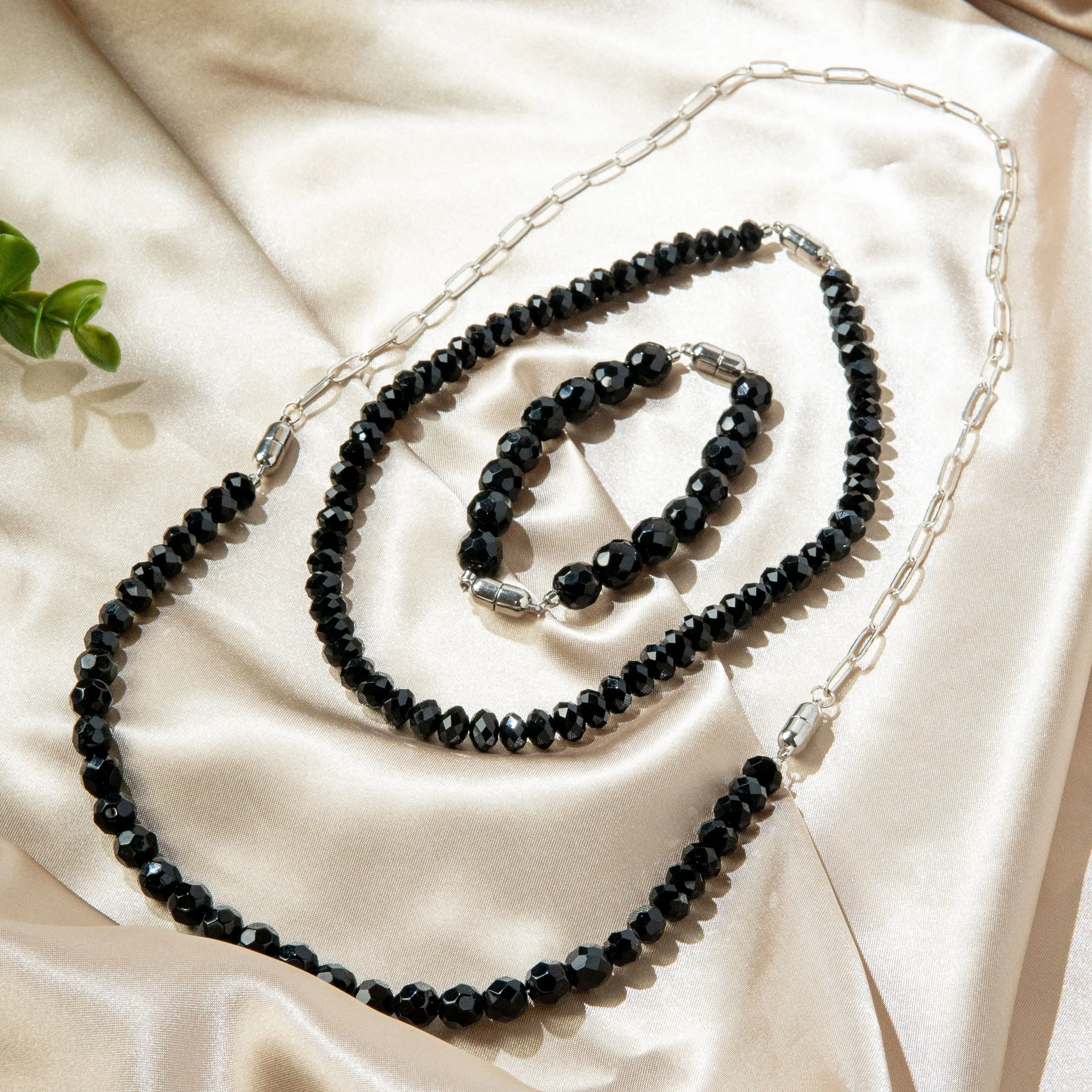 Night Onyx Magnetique Necklace Set