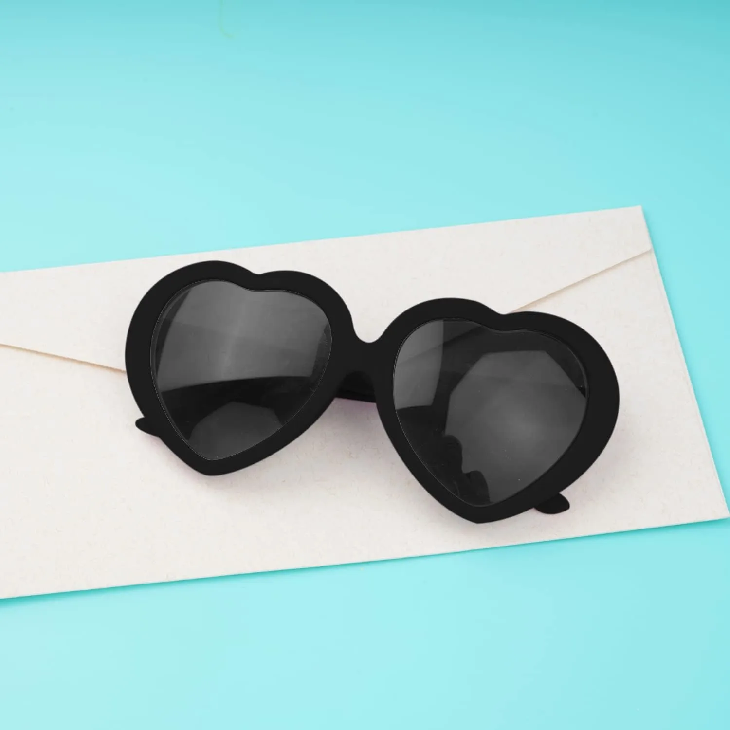Pibupibu 7 Pack Black Kids Toddler Heart Shape Sunglasses Party Favor Supplies for Girls Boys
