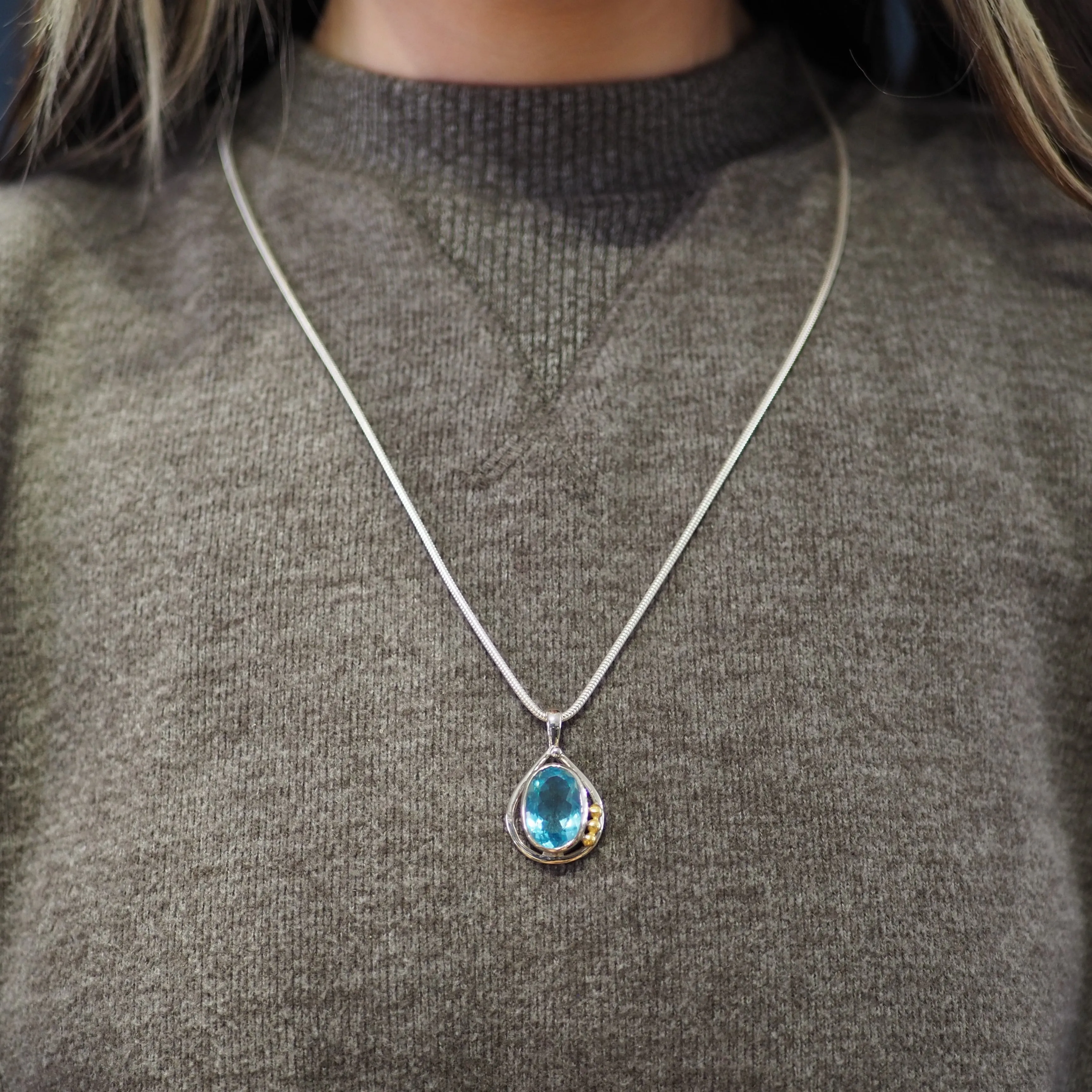Poppy Pendant Small in various gemstones
