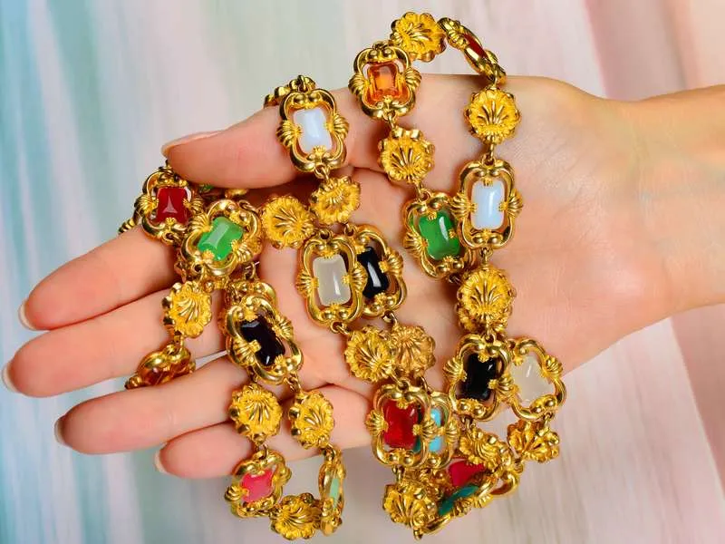 Portrait of Style - Georgian Pinchbeck Colorful Long Chain