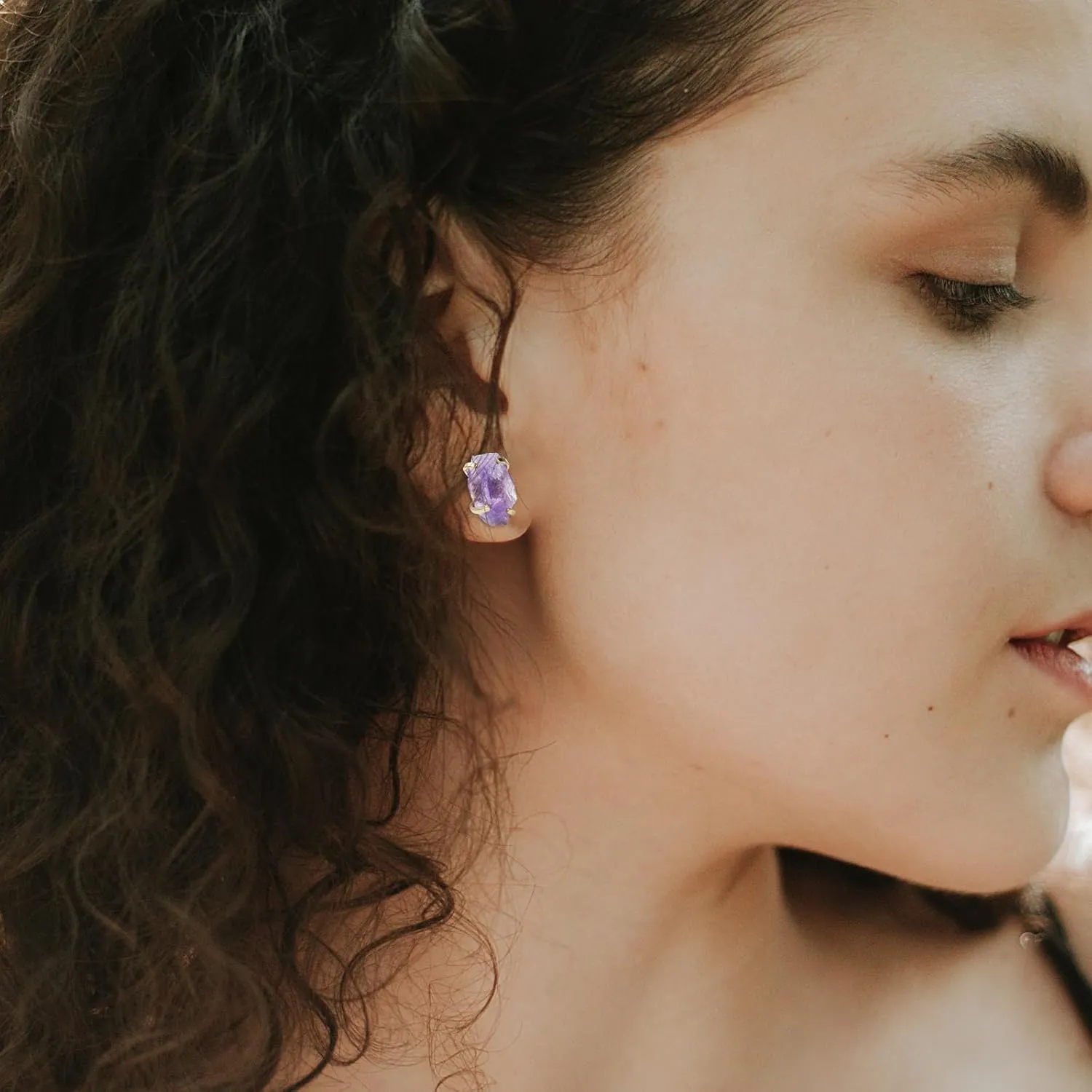 Raw Crystal Earrings Studs, Natural Rose Quartz Amethyst Citrine Quartz Prong Setting Stud Earrings for Women, 14k Gold Plated Handmade Irregular Healing Crystal Earrings for Gift.