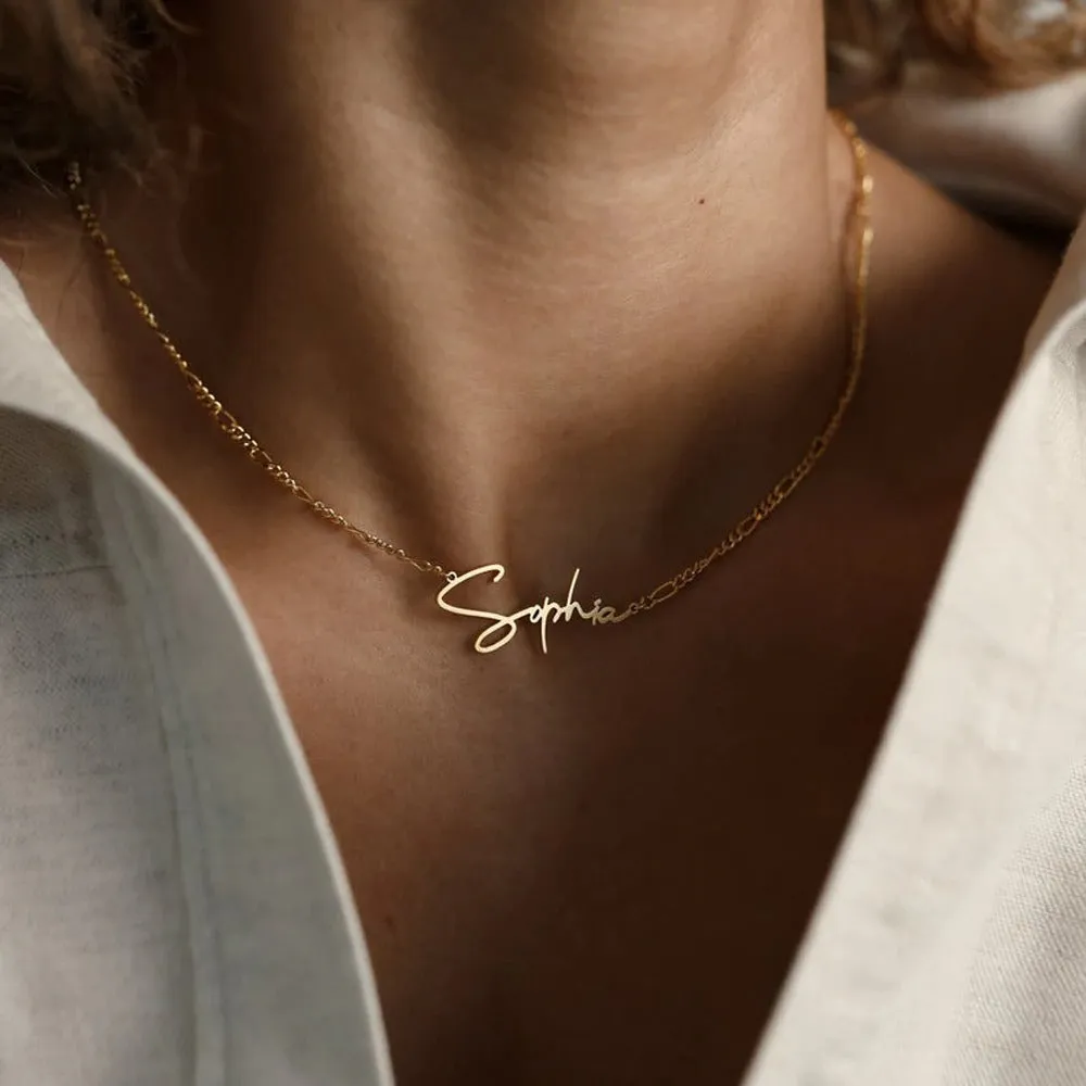 Romantic and Elegant Personalized Name Pendant Necklace