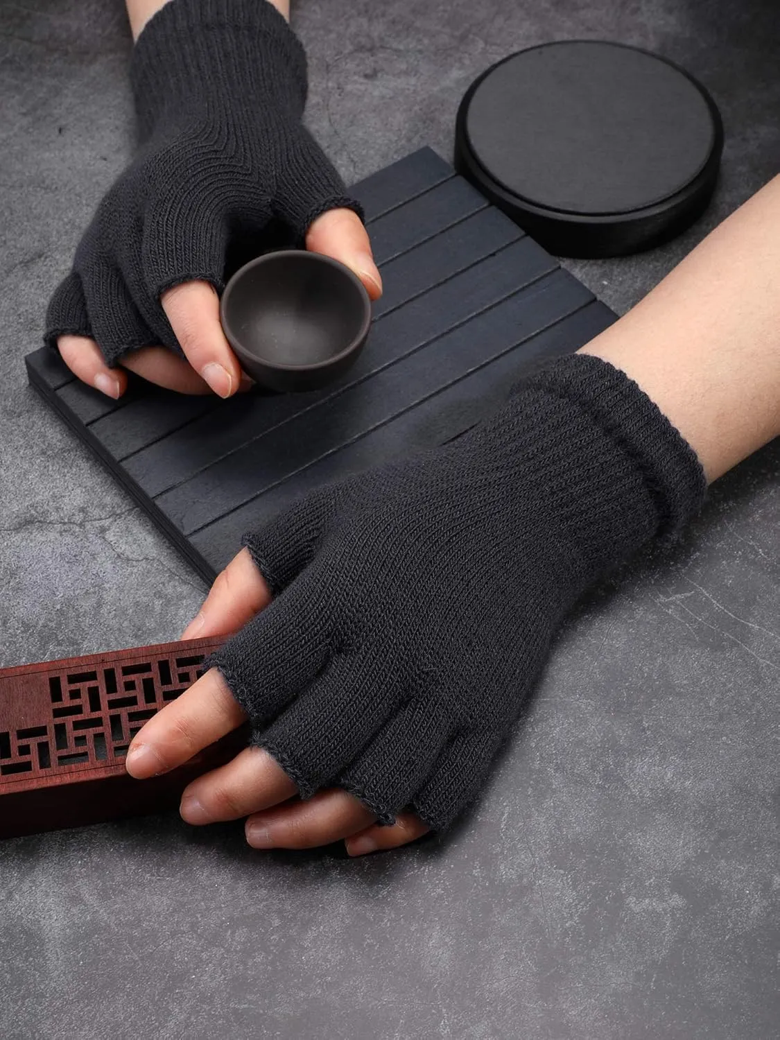 SATINIOR 4 Pairs Winter Half Finger Gloves Knitted Fingerless Mittens Warm Stretchy Gloves for Men and Women