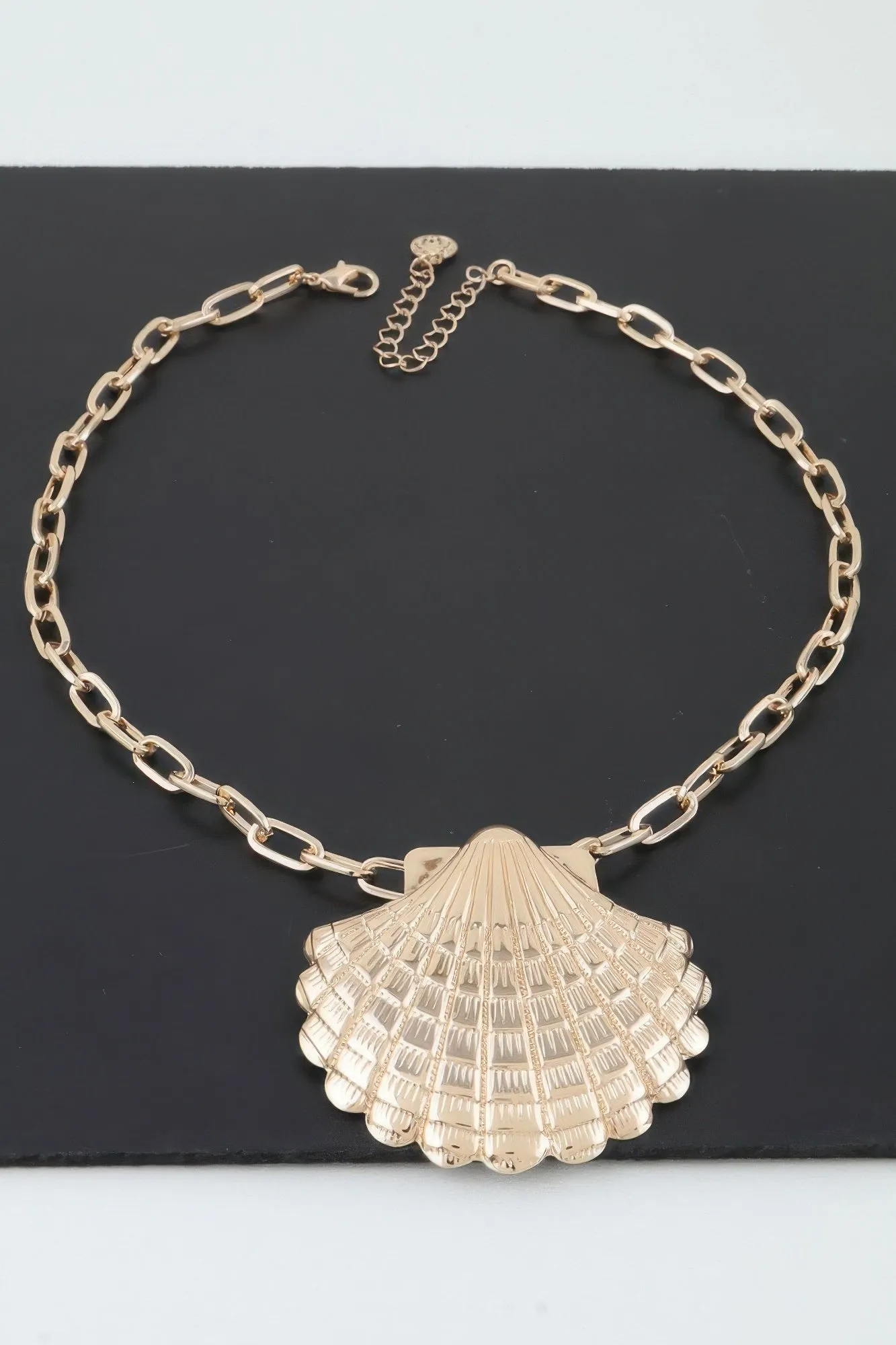Seashell Statement Chain Necklace