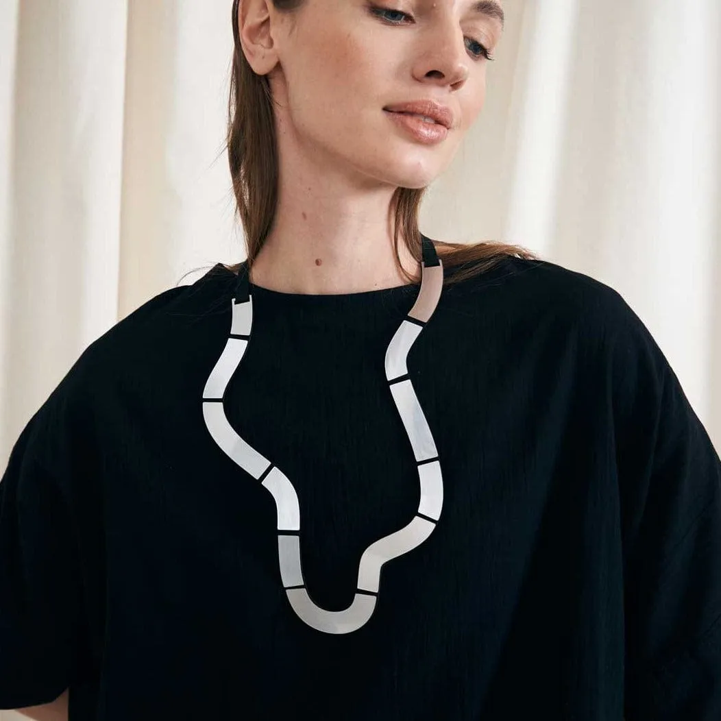 Silver Short Wave Necklace
