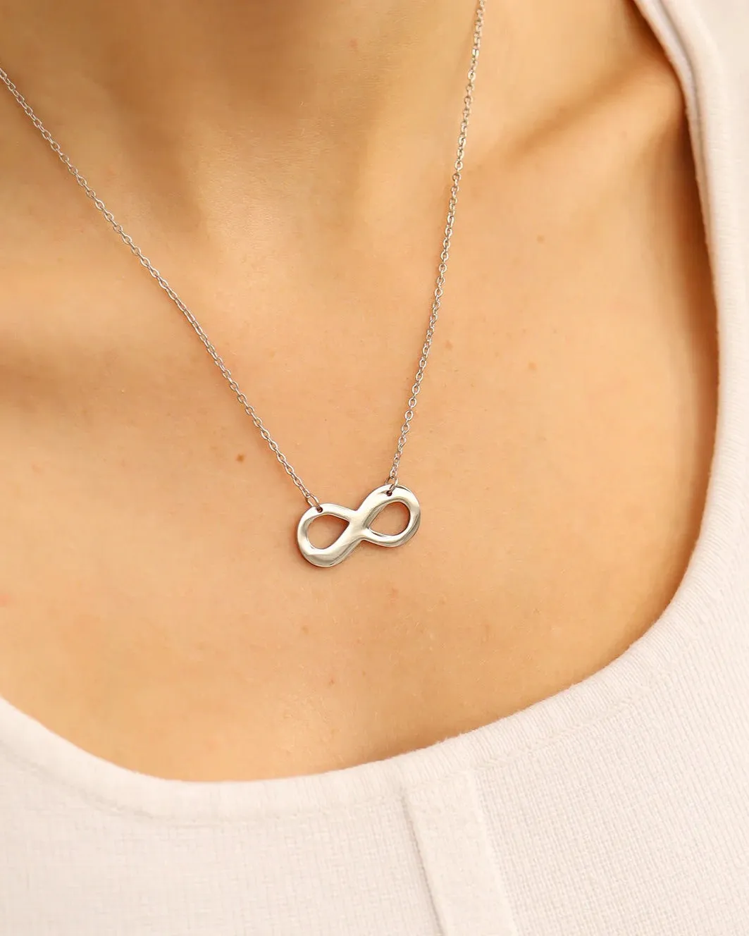 Silver Stainless Infinity Necklace (Waterproof)