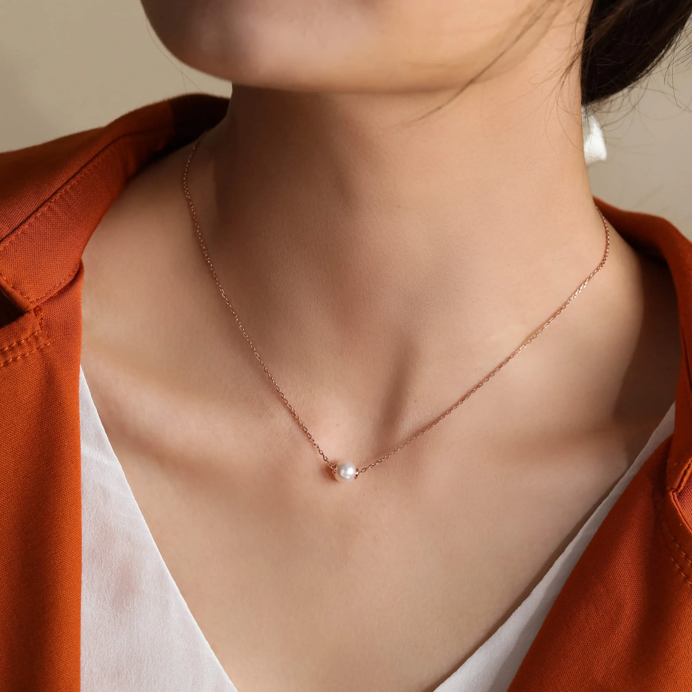 Single Round Pearl Necklace