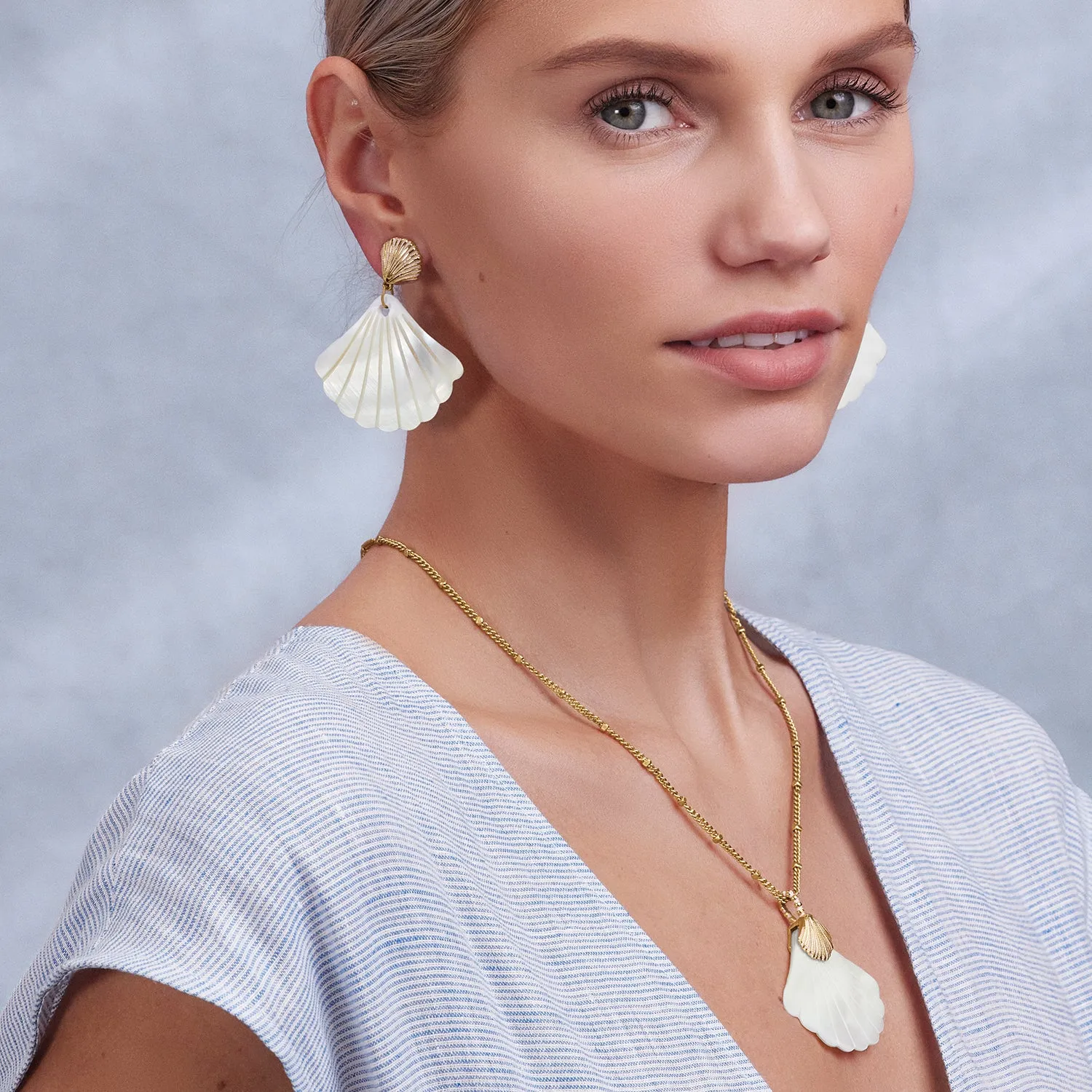 Sunset Cove Mother Of Pearl Shell Necklace - JM7389