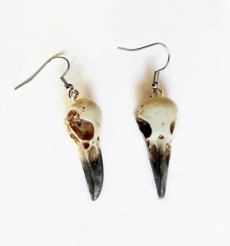 The Raven's Skull Necklace And Earrings Set