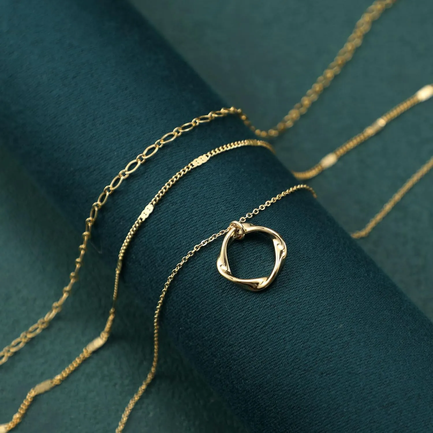 Trendy Layered Gold/Silver Necklaces for Women 14K Gold/Silver Plated Stackable Choker Necklace Dainty Simple Jewelry Set Layering Cuban Circle Pendant Chain