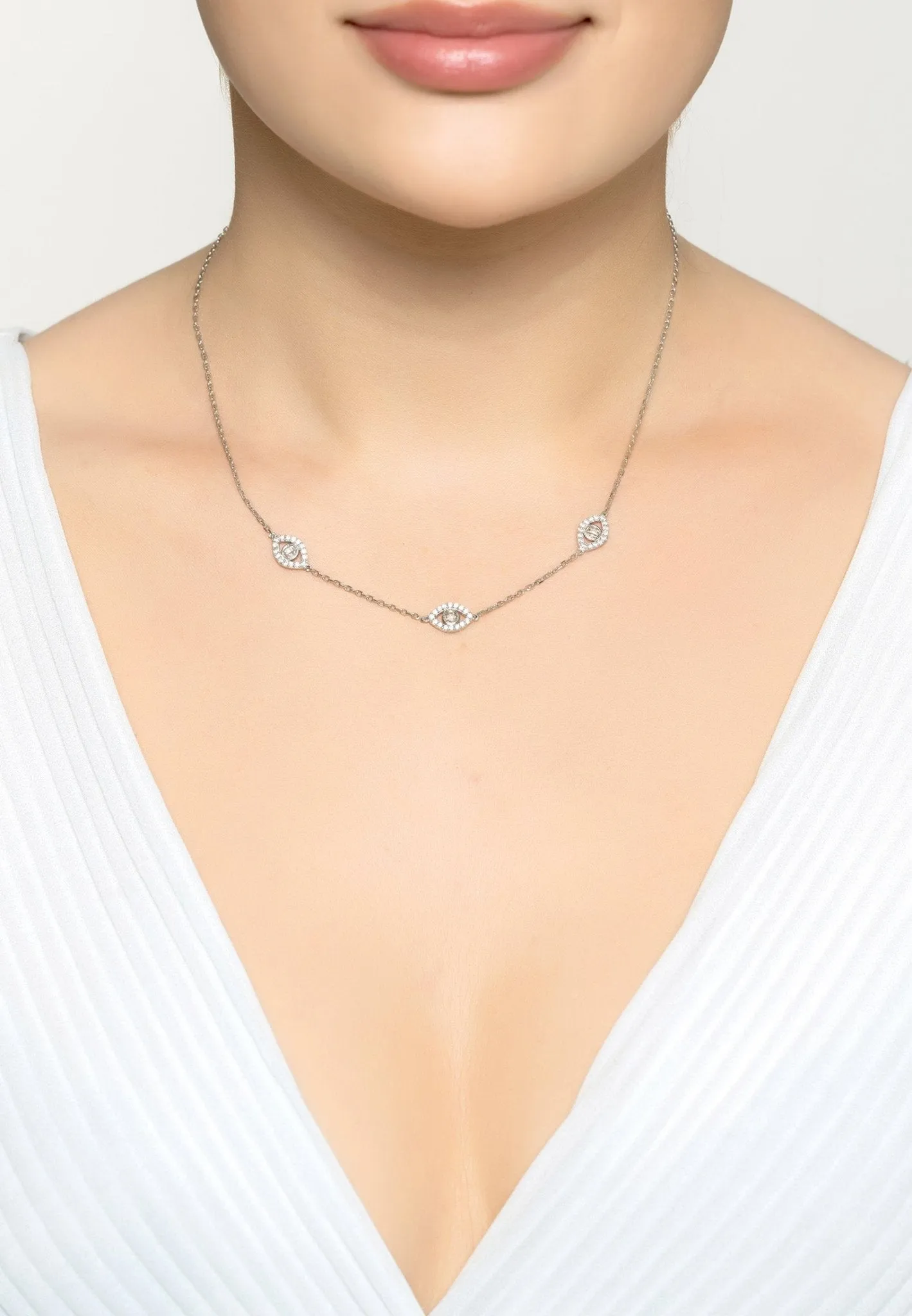 Triple Elliptical Eyes Necklace Silver