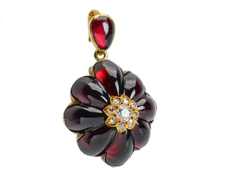 Victorian Garnet Cabochon & Diamond Star Pendant