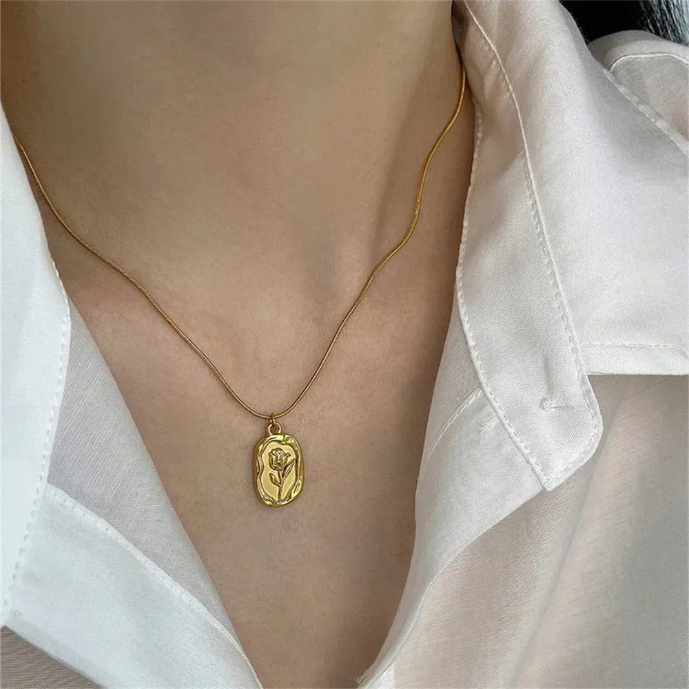 Vintage Fashion Geometric Rose Pendant Necklace For Women