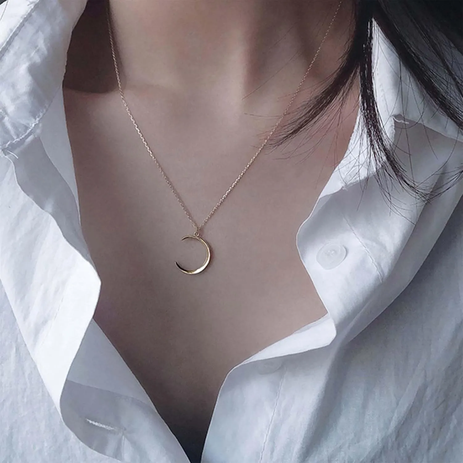 Vintage Moon Pendent Necklace Crescent Moon Choker Necklace Small Moon Collar Necklace Gold Half Moon Necklace Chain Jewelry for Women and Girls
