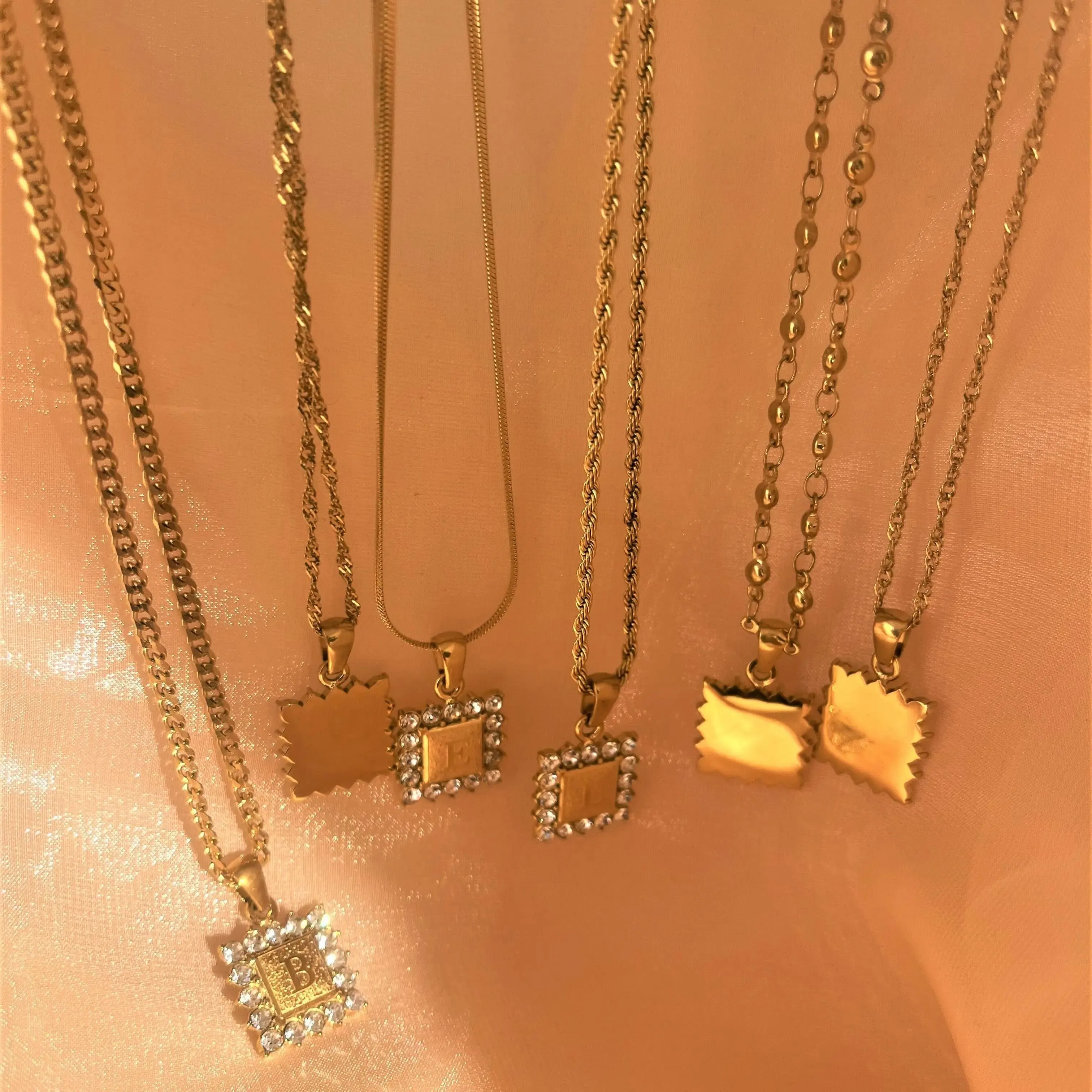 Vintage Stainless Steel Initial Necklace for Women Dainty Choker with Zircon Inlaid Letter Fashion Jewelry