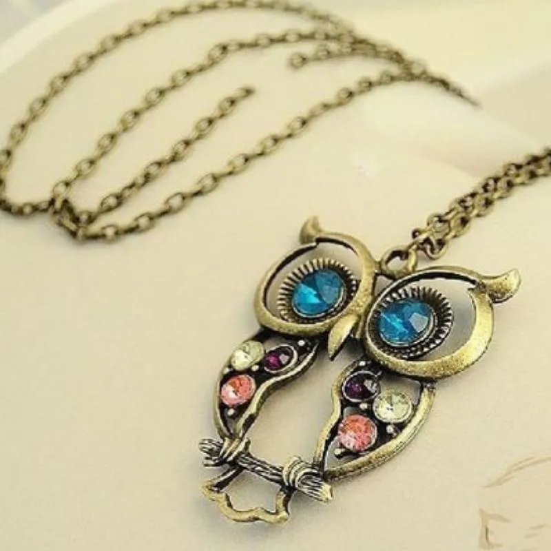 Wisdom Vintage Hollow Owl Rhinestone Studded Necklace
