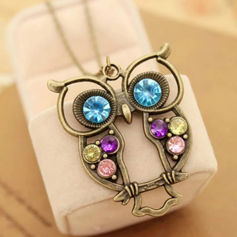 Wisdom Vintage Hollow Owl Rhinestone Studded Necklace