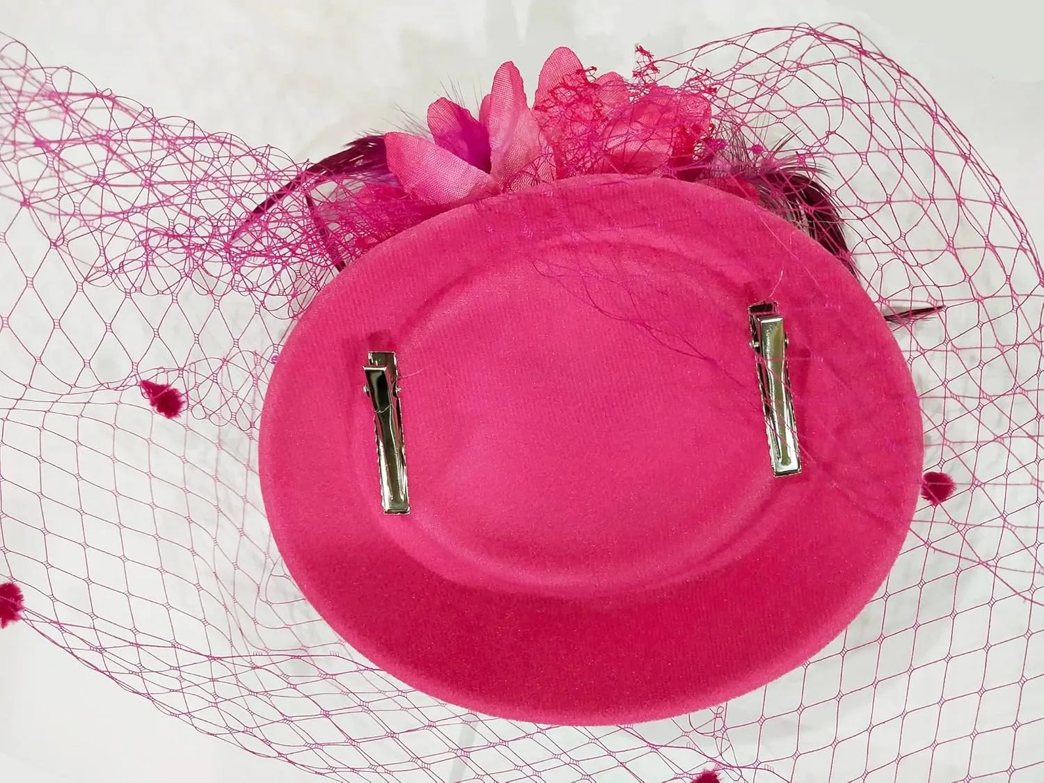 Women Fascinator Hat Flower Feather Mesh Face Veil Hair Clip Pillbox Hats with Pearl Accessories Set and Short Satin Gloves