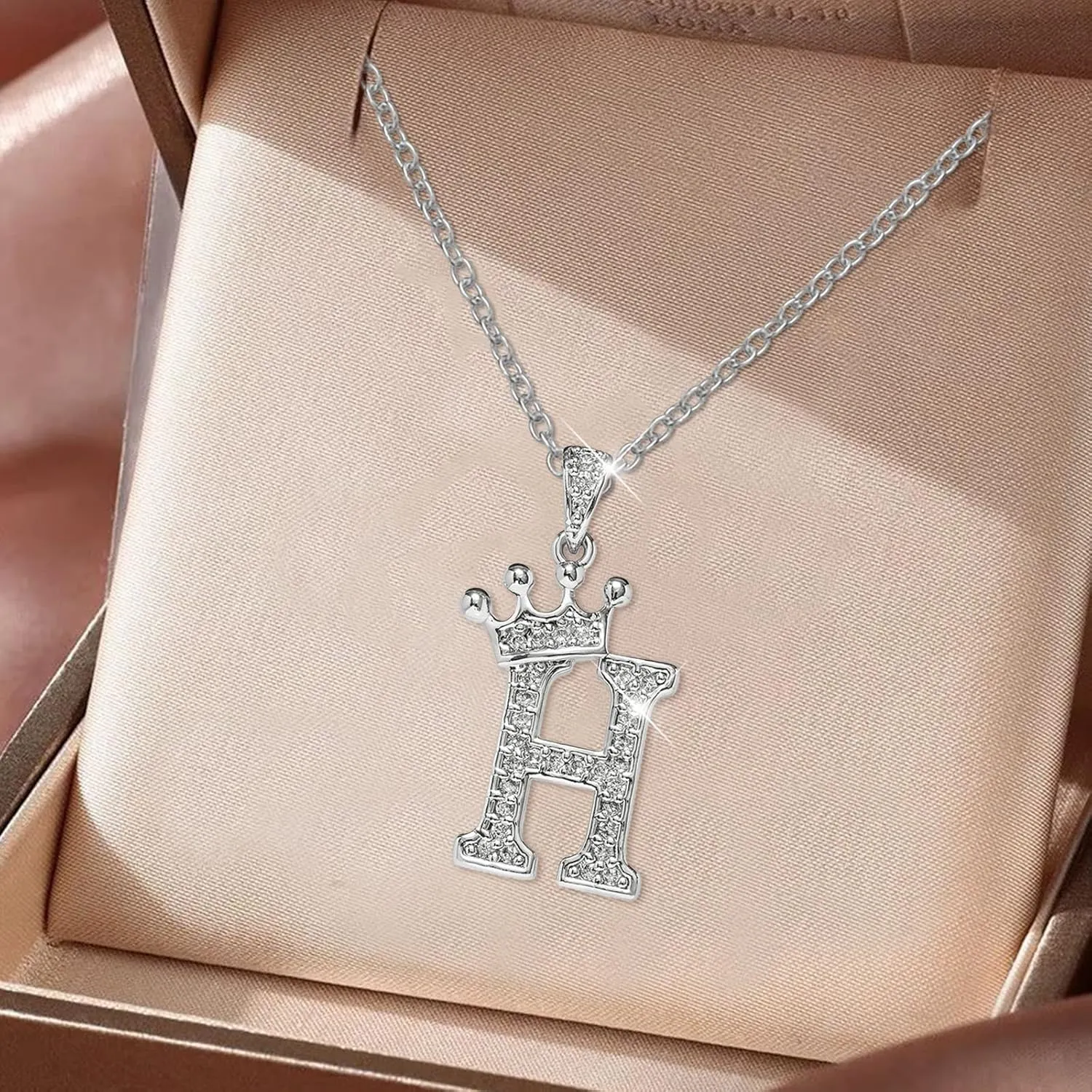 Y- Pendant Necklace Choker Necklaces for Women Crown 26 English Letters Full Diamond Pendant Necklace For Women